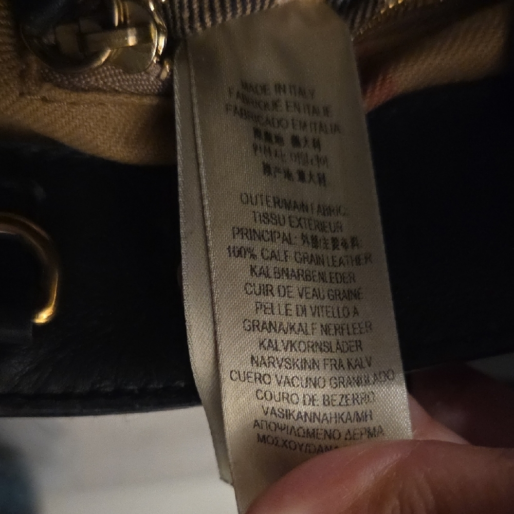 Burberry Banner Tote Handbag in Leather - Picture 4 of 16